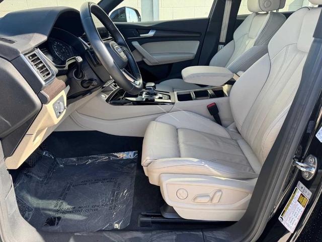 Photo of 2022 Mythos Black Metallic Audi Q5