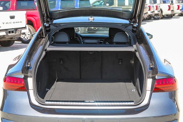 Photo of 2025 Daytona Gray Pearl Effect Audi A7