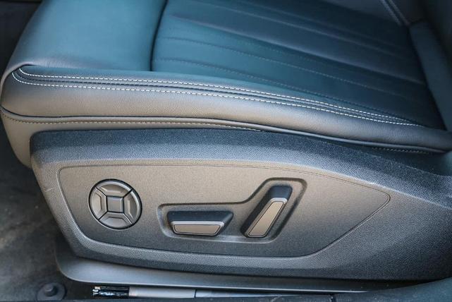 Photo of 2025 Daytona Gray Pearl Effect Audi A7