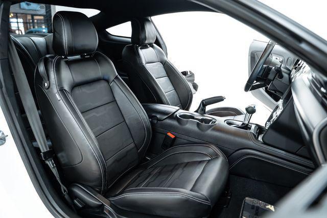 Photo of 2022 Oxford White Ford Mustang