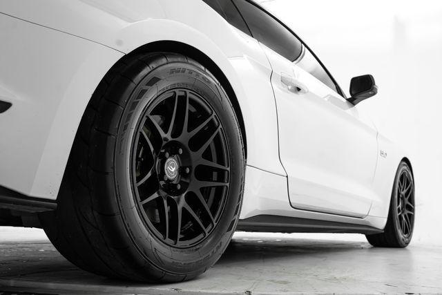 Photo of 2018 Oxford White Ford Mustang