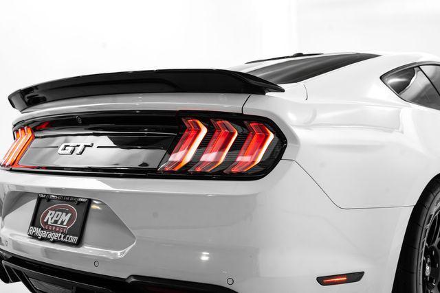 Photo of 2018 Oxford White Ford Mustang