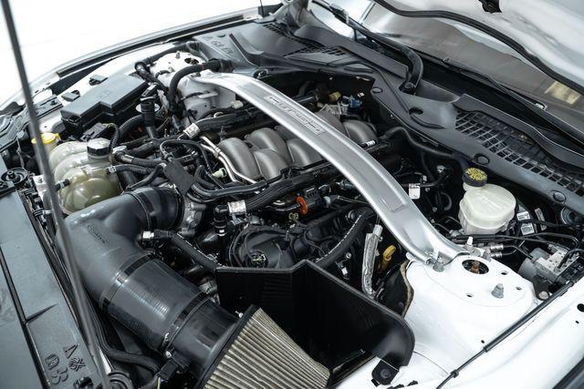 Photo of 2018 Oxford White Ford Mustang