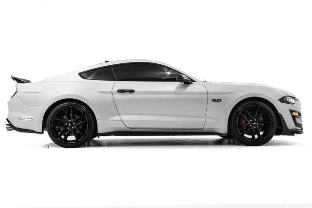 Photo of 2021 Oxford White Ford Mustang