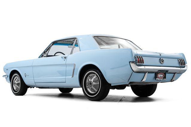Photo of 1965 Blue Ford Mustang