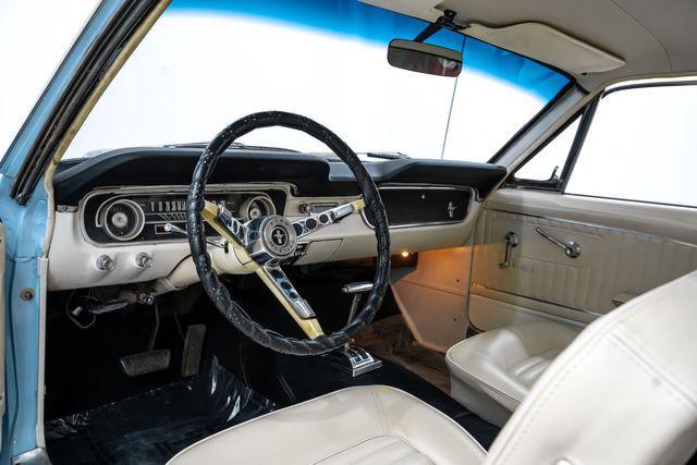 Photo of 1965 Blue Ford Mustang