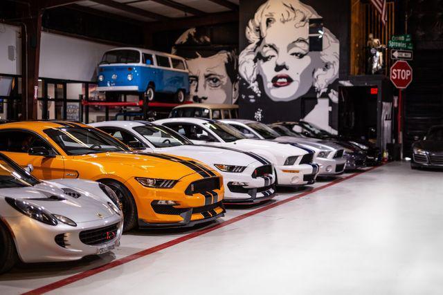 Photo of 2019 Red Ford Mustang