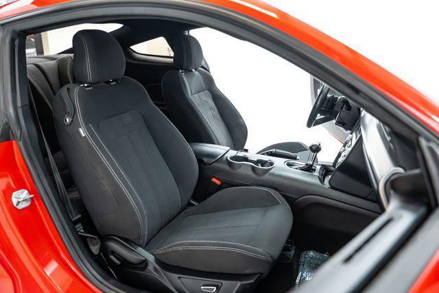 Photo of 2019 Red Ford Mustang