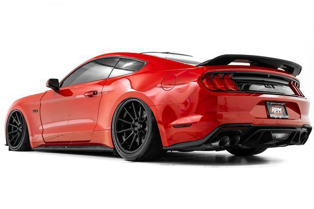 Photo of 2019 Red Ford Mustang