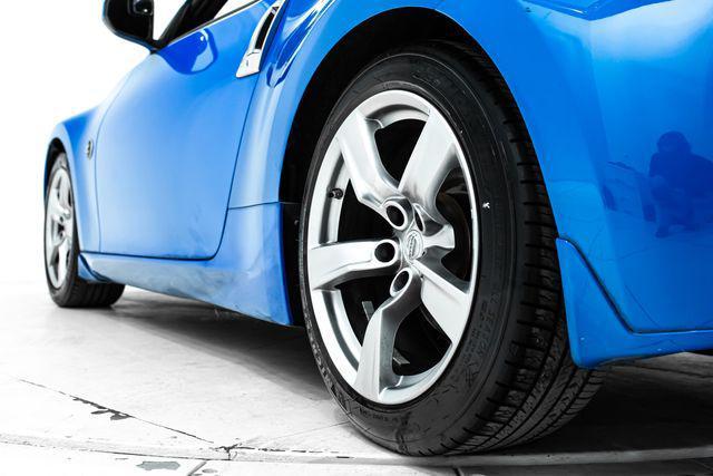 Photo of 2009 Monterey Blue Pearl Nissan 370Z