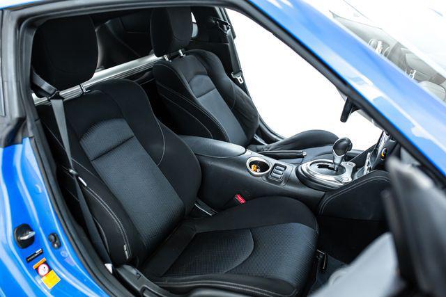 Photo of 2009 Monterey Blue Pearl Nissan 370Z