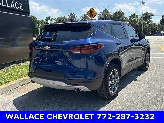 Photo of 2023 Blue Glow Metallic Chevrolet Blazer