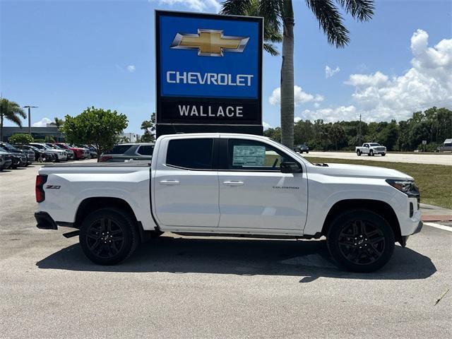 Photo of 2025 Summit White Chevrolet Colorado