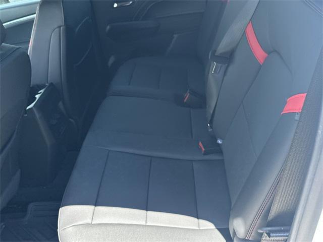Photo of 2025 Summit White Chevrolet Colorado