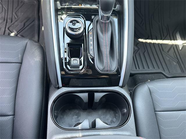 Photo of 2025 Summit White Chevrolet Colorado
