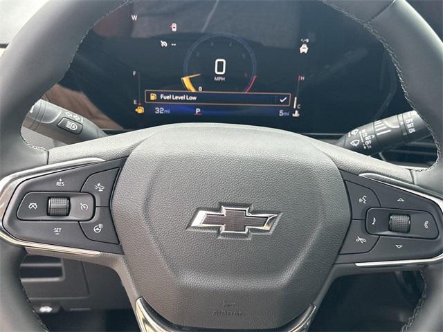 Photo of 2025 Iridescent Pearl Tricoat Chevrolet Trailblazer