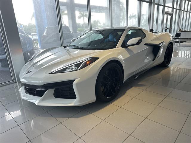 Photo of 2025 Arctic White Chevrolet Corvette