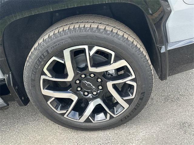 Photo of 2025 Slate Gray Metallic Chevrolet Silverado EV