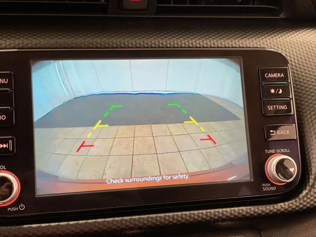Photo of 2023 Monarch Orange Metallic/Super Black Nissan Kicks