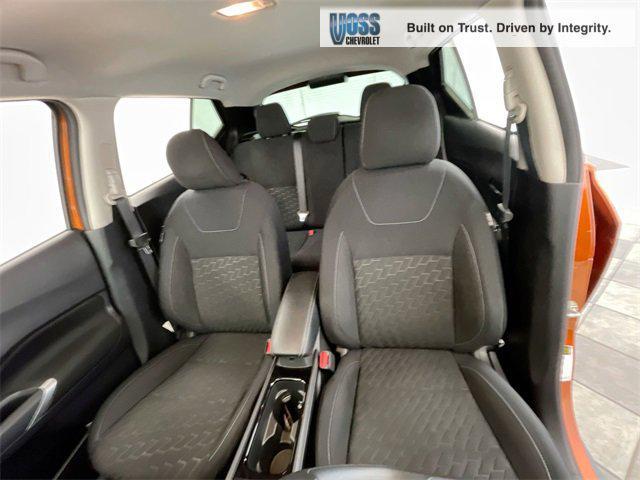 Photo of 2023 Monarch Orange Metallic/Super Black Nissan Kicks