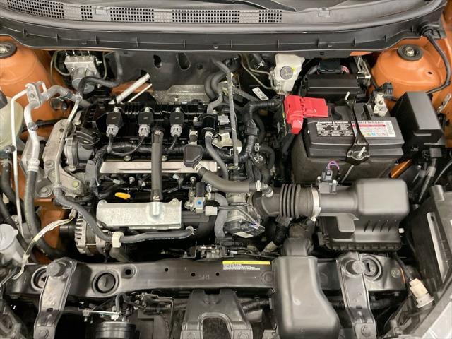 Photo of 2023 Monarch Orange Metallic/Super Black Nissan Kicks