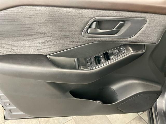 Photo of 2023 Gun Metallic Nissan Rogue