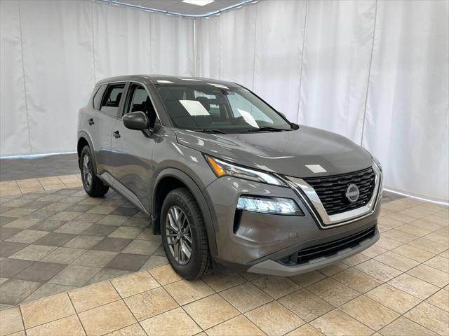 Photo of 2023 Gun Metallic Nissan Rogue