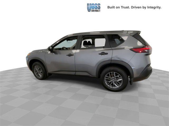 Photo of 2023 Gun Metallic Nissan Rogue