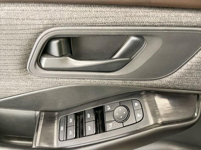 Photo of 2023 Gun Metallic Nissan Rogue