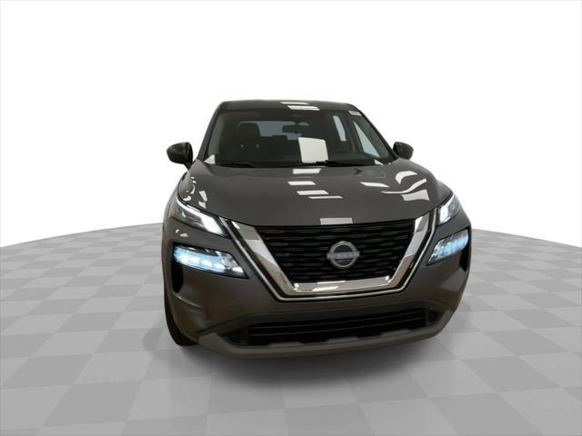 Photo of 2023 Gun Metallic Nissan Rogue