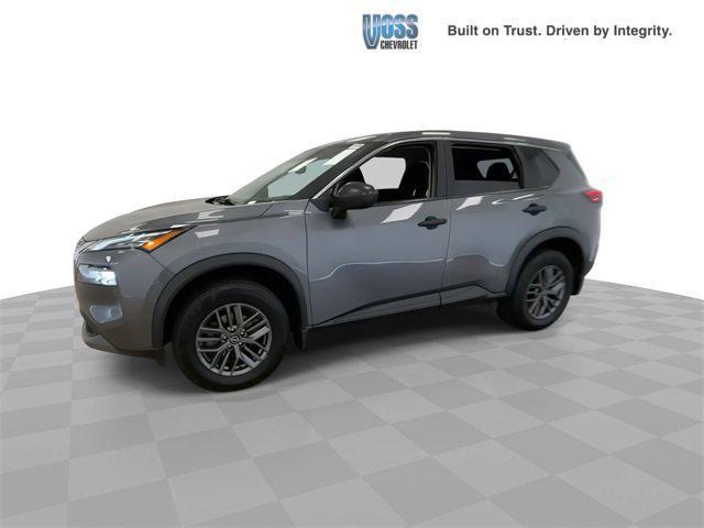Photo of 2023 Gun Metallic Nissan Rogue