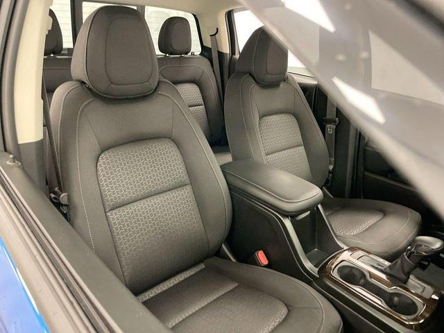 Photo of 2022 Dynamic Blue Metallic GMC Canyon