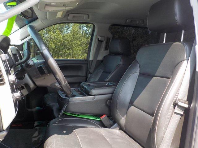 Photo of 2018 Summit White GMC Sierra 2500