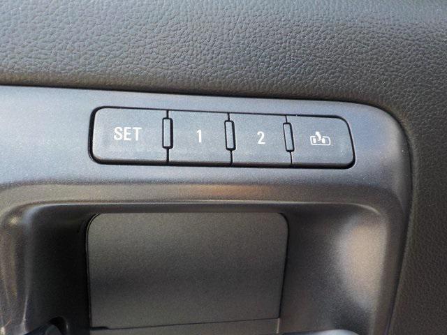 Photo of 2018 Summit White GMC Sierra 2500