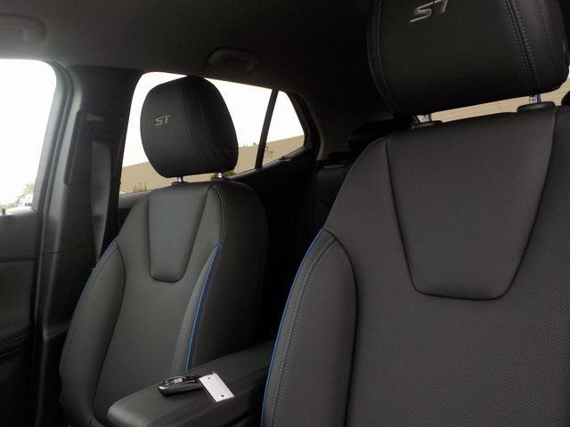 Photo of 2026 Summit White Buick Encore GX