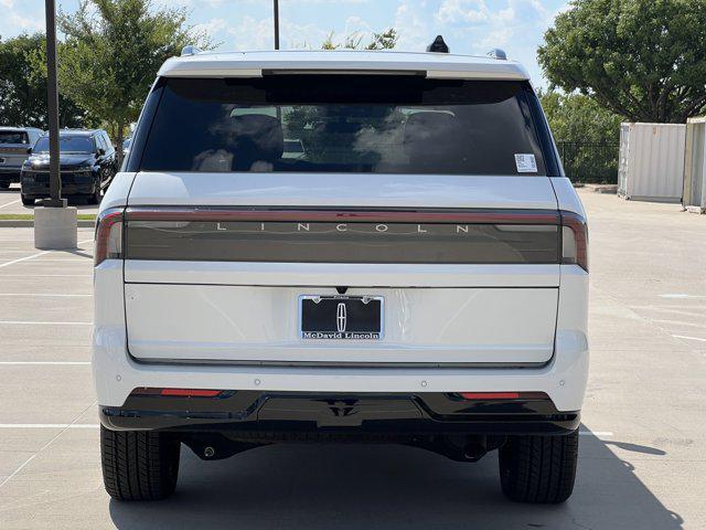 Photo of 2025 Pristine White Metallic Tri-Coat Lincoln Navigator