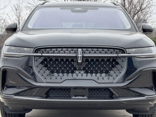 Photo of 2025 Infinite Black Metallic Clearcoat Lincoln Nautilus