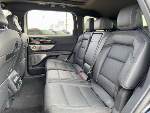 Photo of 2025 Infinite Black Metallic Clearcoat Lincoln Nautilus