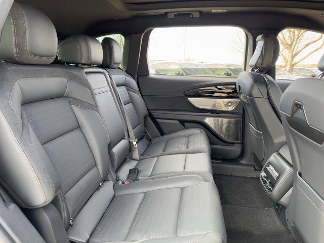 Photo of 2025 Infinite Black Metallic Clearcoat Lincoln Nautilus