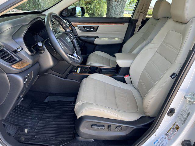 Photo of 2022 Platinum White Pearl Honda CR-V Hybrid