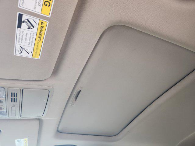 Photo of 2022 Platinum White Pearl Honda CR-V Hybrid