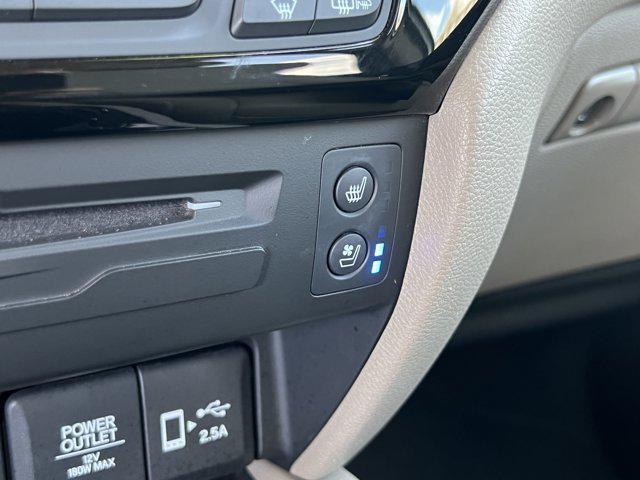 Photo of 2019 White Diamond Pearl Honda Pilot