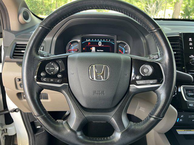 Photo of 2019 White Diamond Pearl Honda Pilot