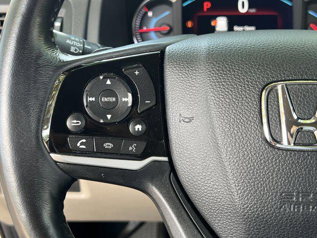 Photo of 2019 White Diamond Pearl Honda Pilot