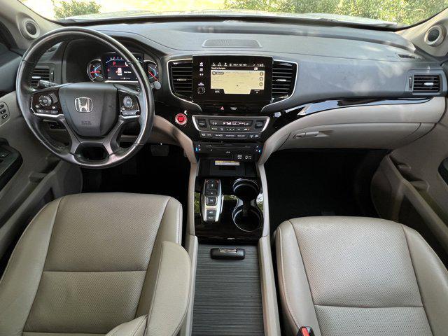 Photo of 2019 White Diamond Pearl Honda Pilot