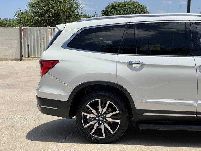 Photo of 2019 White Diamond Pearl Honda Pilot