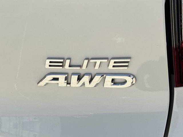 Photo of 2019 White Diamond Pearl Honda Pilot
