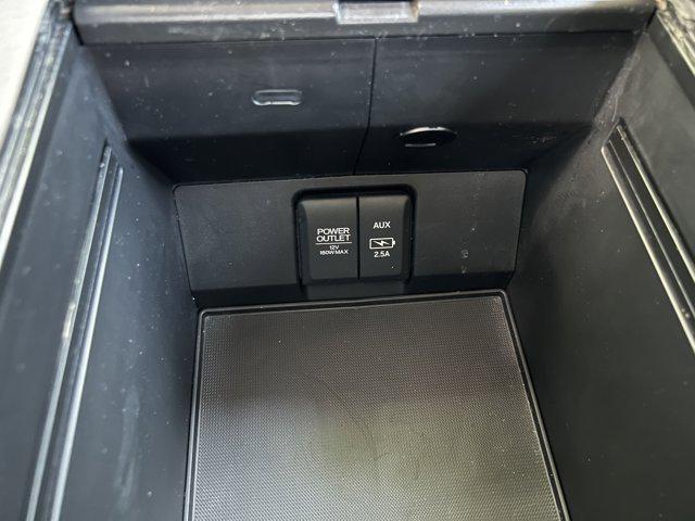 Photo of 2019 White Diamond Pearl Honda Pilot