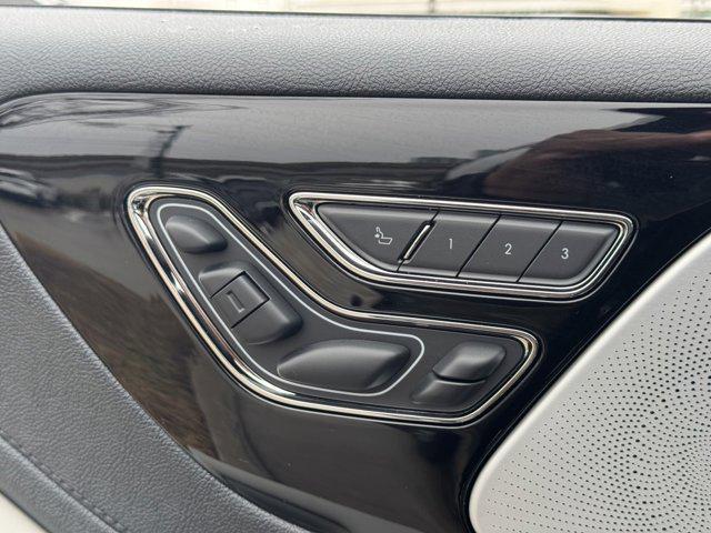 Photo of 2025 Infinite Black Metallic Clearcoat Lincoln Aviator