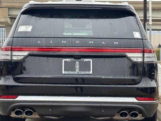 Photo of 2025 Infinite Black Metallic Clearcoat Lincoln Aviator